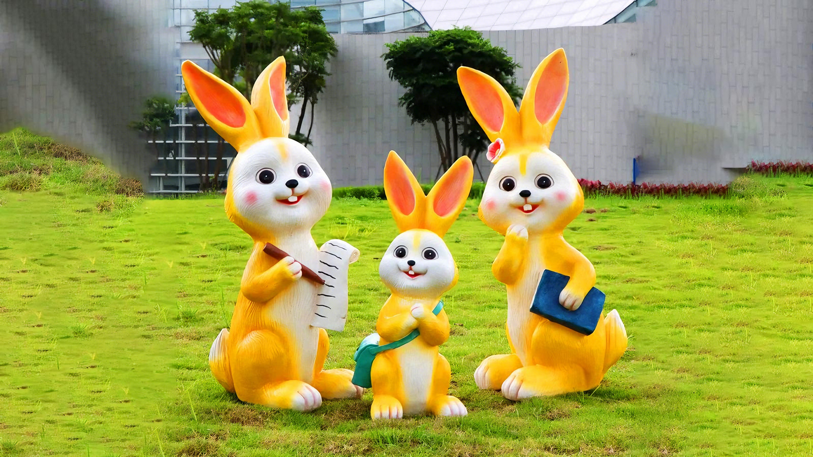 玻璃钢雕塑定制,玻璃钢卡通雕塑源头工厂,动漫潮玩IP雕塑摆件